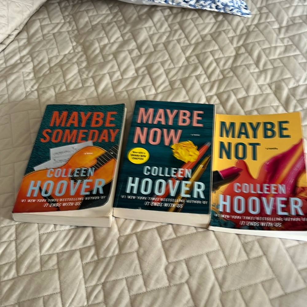 Colleen Hoover maybe series books